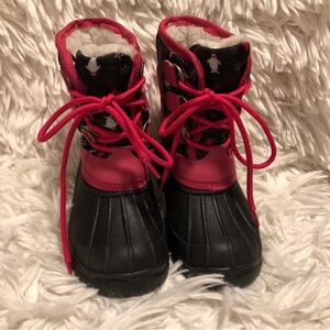 Adorababy Girls Pink & Black Snowflake Penguin  Snow Boots Toddler Size 9 Winter